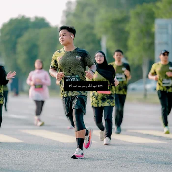 Runner Photo 6434410