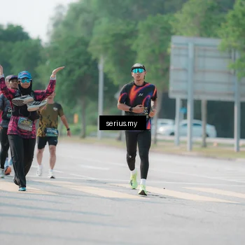 Runner Photo 6434411