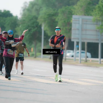 Runner Photo 6434419