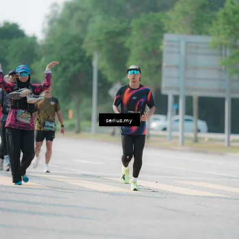 Runner Photo 6434426