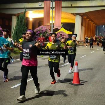 Runner Photo 6434445