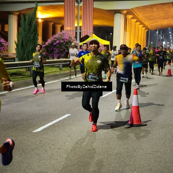 Runner Photo 6434729