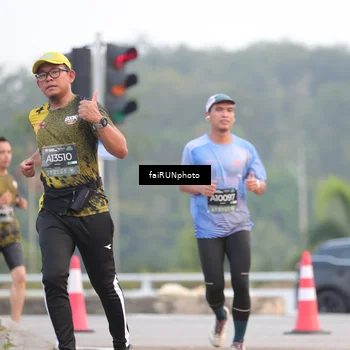 Runner Photo 6434750