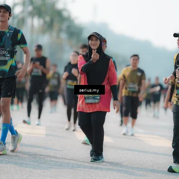 Runner Photo 6434761