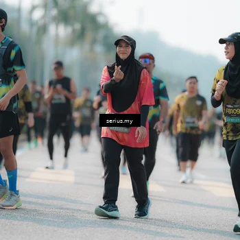 Runner Photo 6434773
