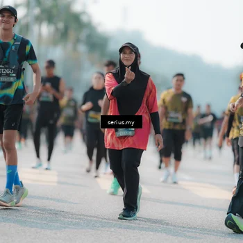 Runner Photo 6434775