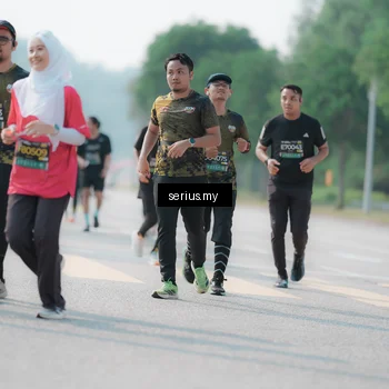 Runner Photo 6434875