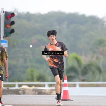 Runner Photo 6434885
