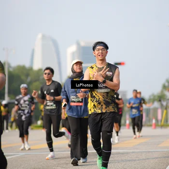Runner Photo 6434900