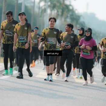 Runner Photo 6435012