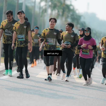 Runner Photo 6435015