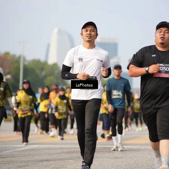 Runner Photo 6435022