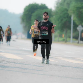 Runner Photo 6435023