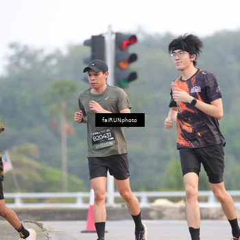Runner Photo 6435036