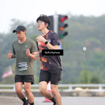 Runner Photo 6435041