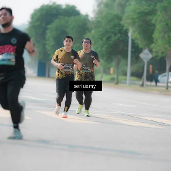 Runner Photo 6435045