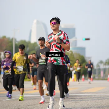 Runner Photo 6435055