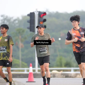 Runner Photo 6435110
