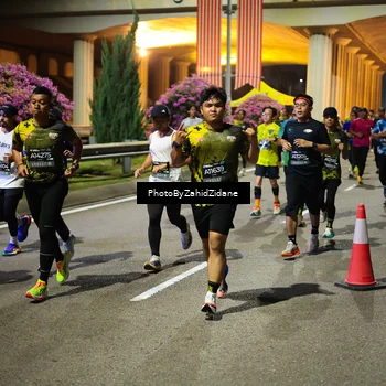 Runner Photo 6435111