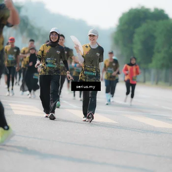Runner Photo 6435129