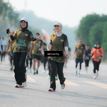 Runner Photo 6435175