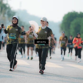 Runner Photo 6435188