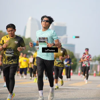 Runner Photo 6435237