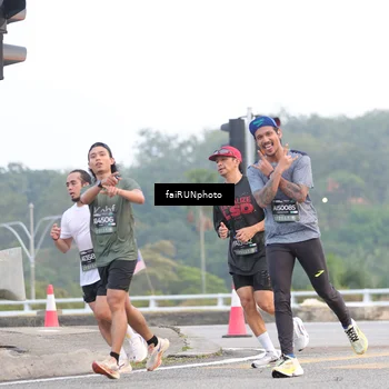 Runner Photo 6435245