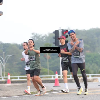 Runner Photo 6435246