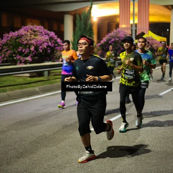 Runner Photo 6435278