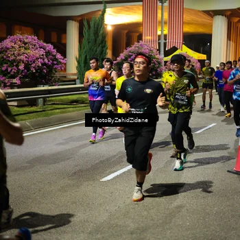 Runner Photo 6435280