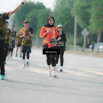 Runner Photo 6435288