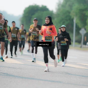 Runner Photo 6435313