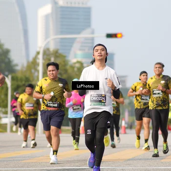 Runner Photo 6435343