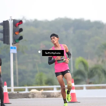 Runner Photo 6435354