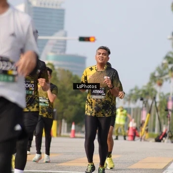 Runner Photo 6435359