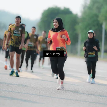 Runner Photo 6435378