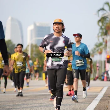 Runner Photo 6435405