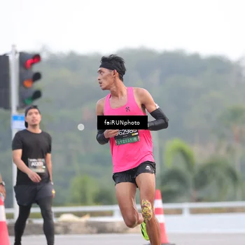 Runner Photo 6435409