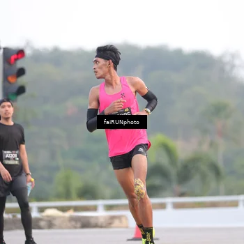 Runner Photo 6435410
