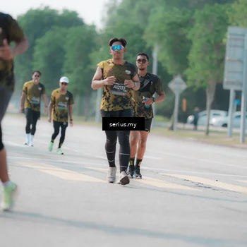 Runner Photo 6435628