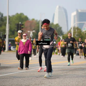Runner Photo 6435638