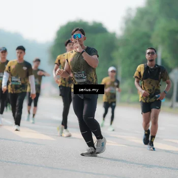 Runner Photo 6435658