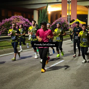 Runner Photo 6435659
