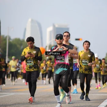 Runner Photo 6435689