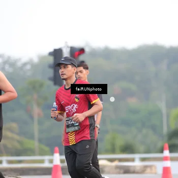 Runner Photo 6435716