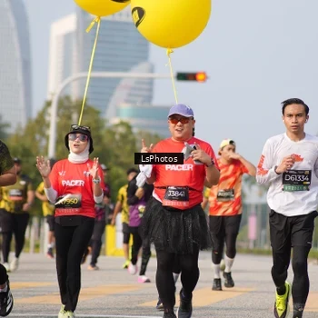 Runner Photo 6435740