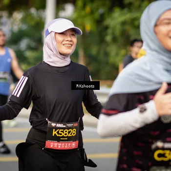 Runner Photo 6435758