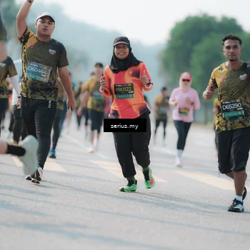 Runner Photo 6435896