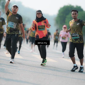 Runner Photo 6435909